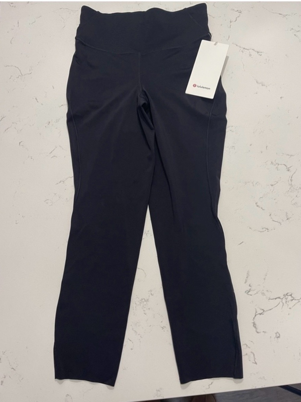 Lululemon Base Pace HR Crop
23"